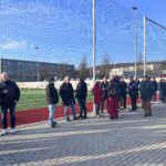 Gäste des Richtfests des Funktionsgebäudes am Kunstrasenplatz